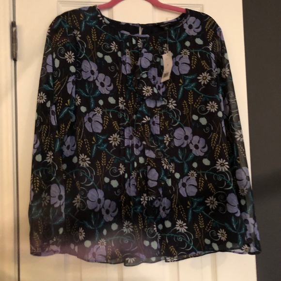 Banana Republic Tops - New with Tag Women’s Banana Republic Ruffle Front Flower Print Blouse